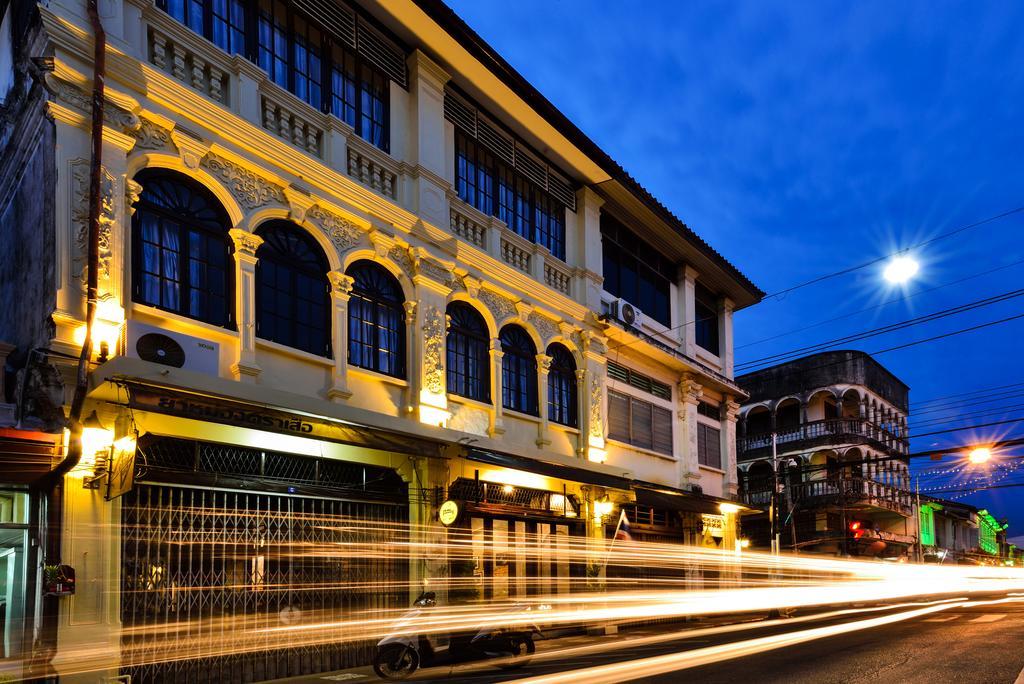 The Rommanee Classic Pensión Phuket Exterior foto