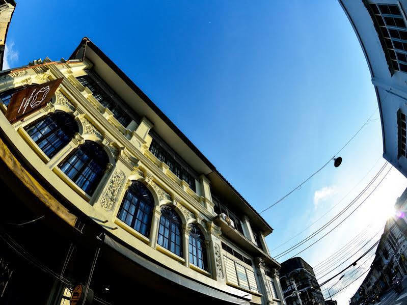 The Rommanee Classic Pensión Phuket Exterior foto